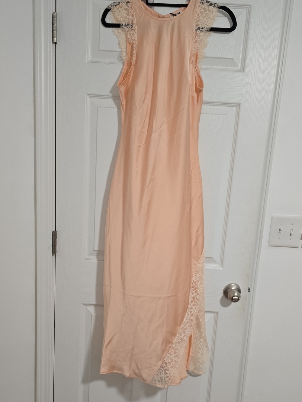 Sleeveless Lace-Trim Maxi Dress in Peachy Blush